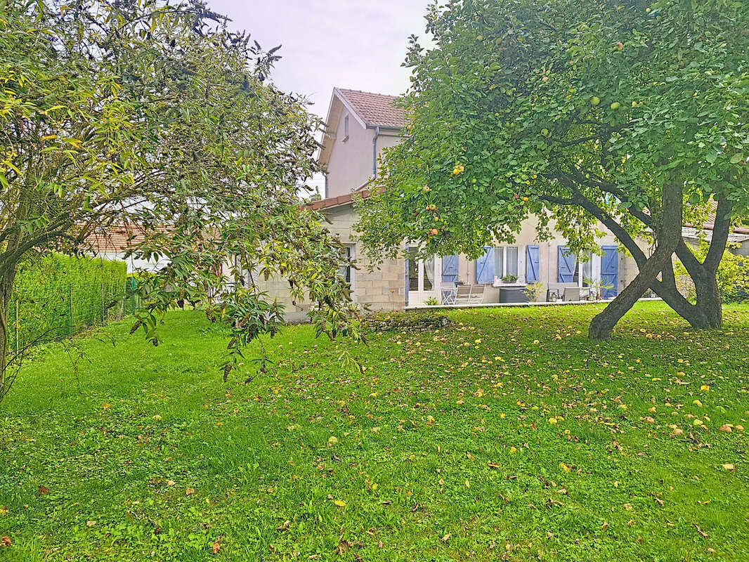 Maison à CHAUVONCOURT