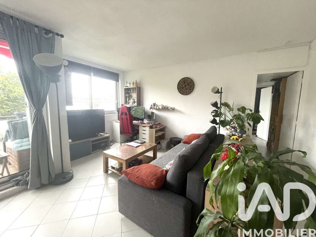 Photo 2 - Appartement à MARLY-LE-ROI