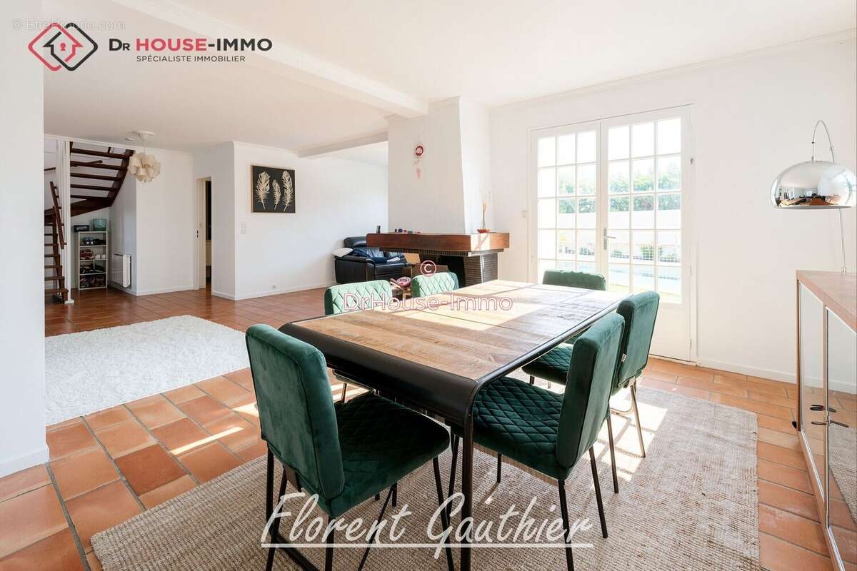 Maison 126 m² à Venelles  - photo 5