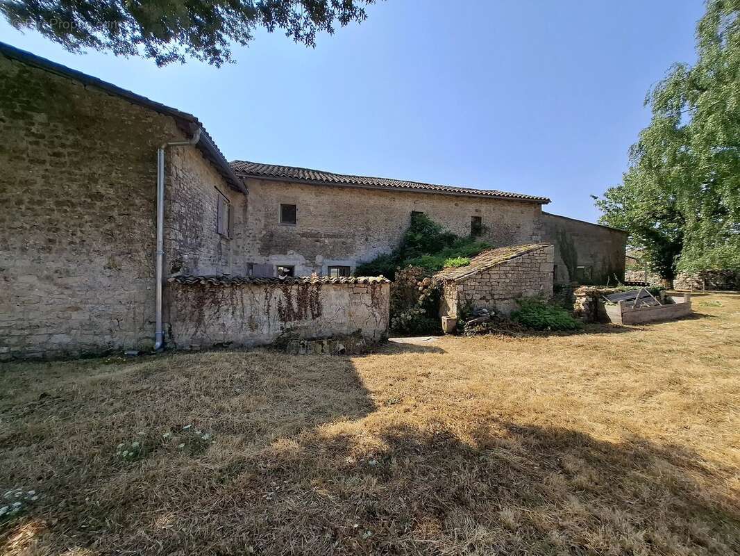 Propriété paisible avec grand jardin au cœur de Melle - photo 15