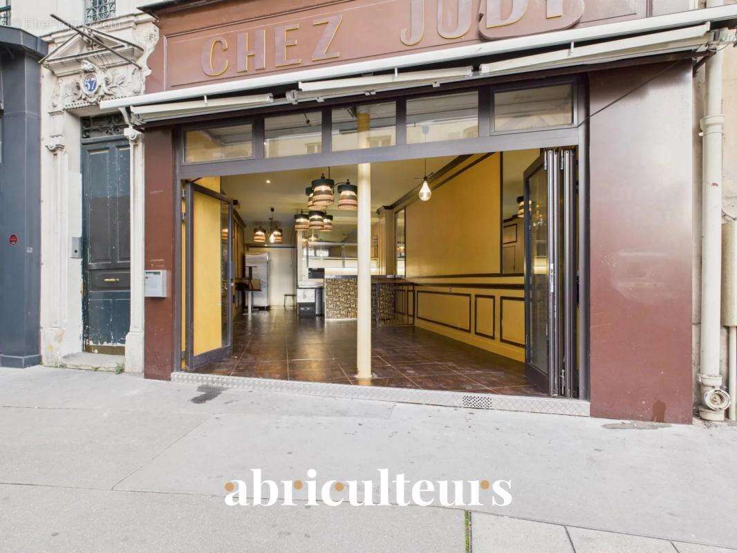 Paris 12 - bastille / rue de charenton : murs commerciaux 76m² - emplacement prime avec terrasse - photo 2