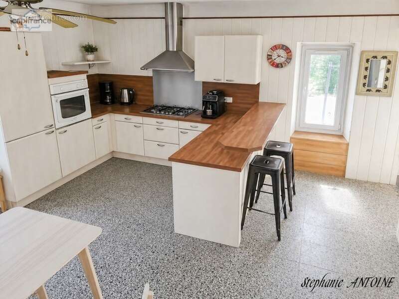 Propriété de caractère – 6,7 hectares – dépendances – ossages - photo 7
