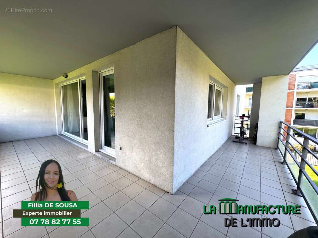 Appartement à SAINT-PRIEST-EN-JAREZ