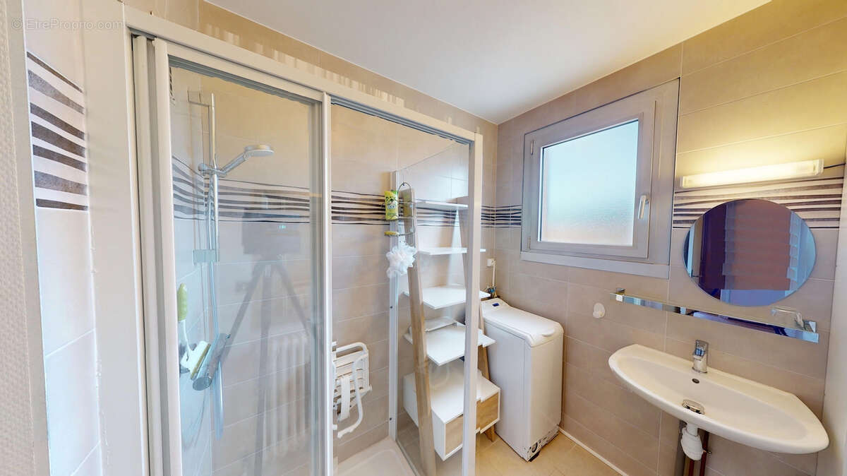 Maison à SAINT-LUPICIN