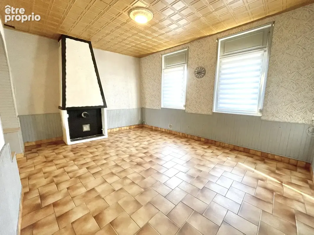 maison de 105 m2 à rénover - fort potentiel - photo 6