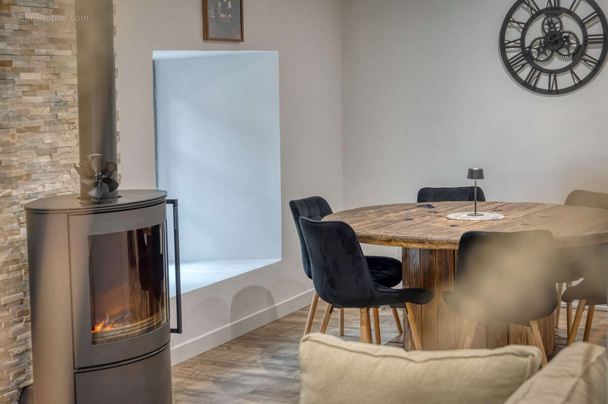 Maison à COGNIN-LES-GORGES