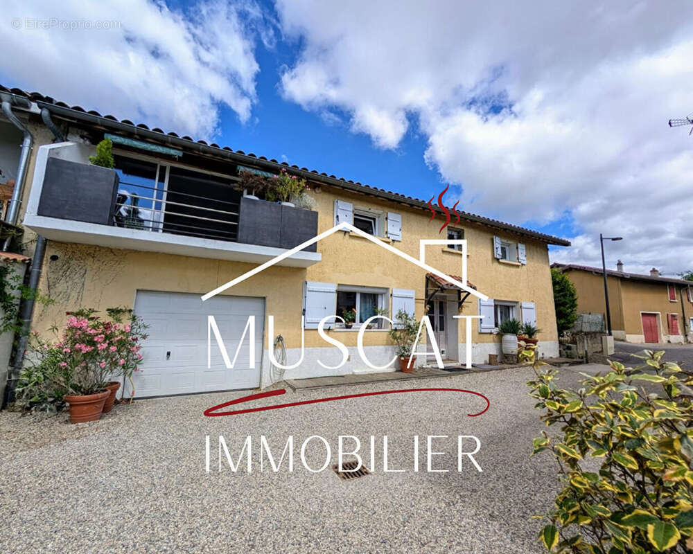 Maison à SATOLAS-ET-BONCE