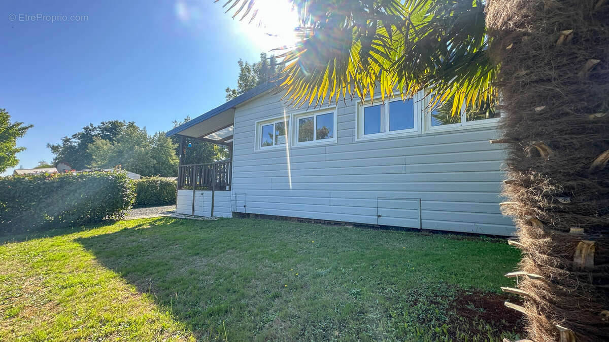 Maison à MOUTIERS-LES-MAUXFAITS