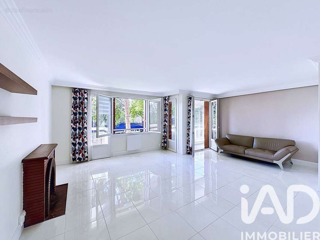 Photo 8 - Appartement à SURESNES