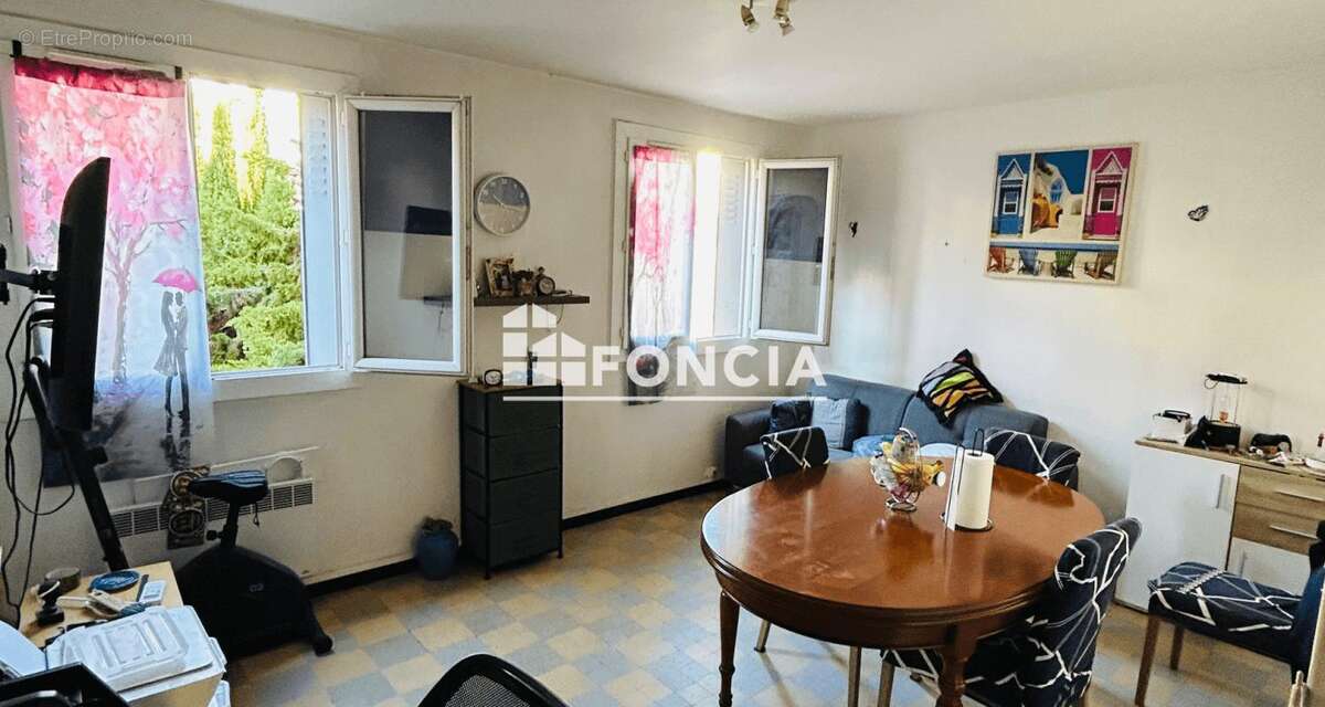 Appartement à MARSEILLE-9E