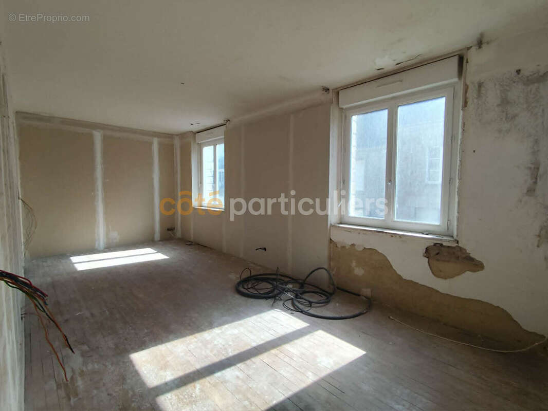 Appartement à SAINT-HILAIRE-DU-HARCOUET