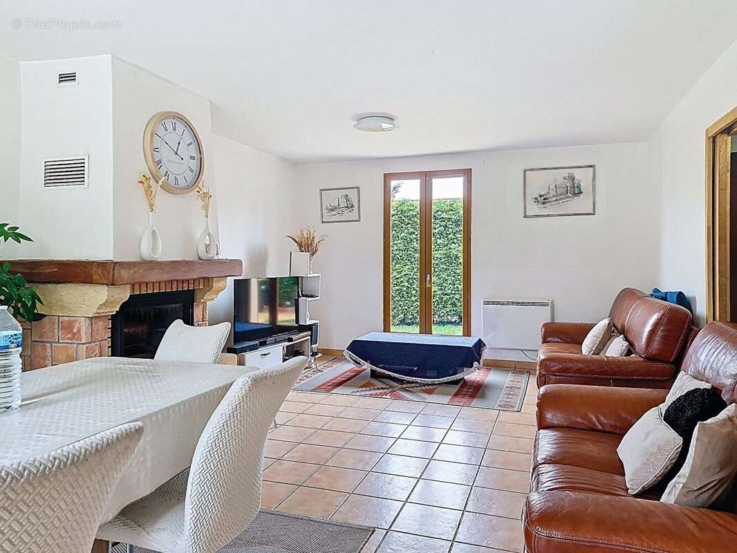 Maison Etrepagny 5 pièce(s) 90 m2 - photo 3
