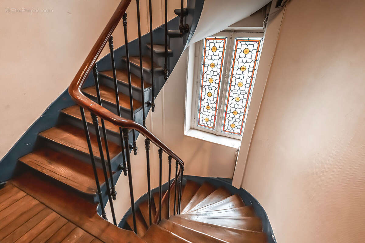 Appartement à PARIS-17E