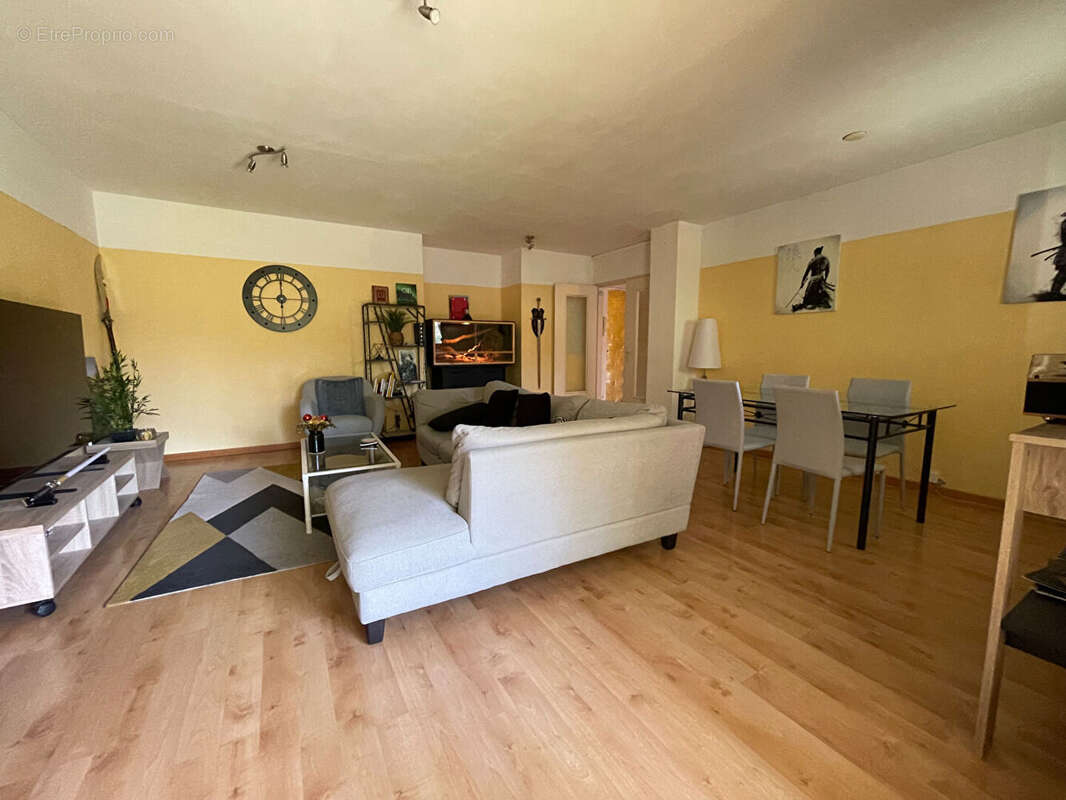 Appartement Sucy En Brie centre ville F4 de 94 m2 avec jardin - photo 6