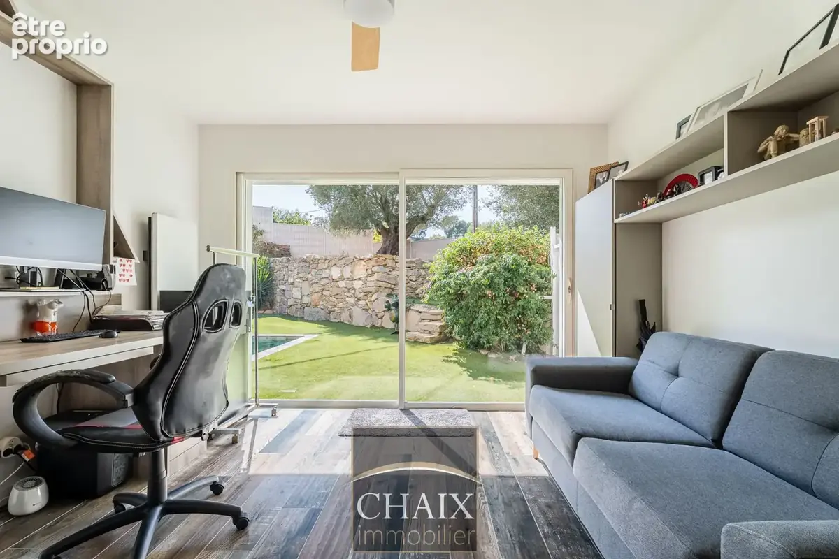 13600 LA CIOTAT - Villa contemporaine haut de gamme avecaccès plage privée - photo 19