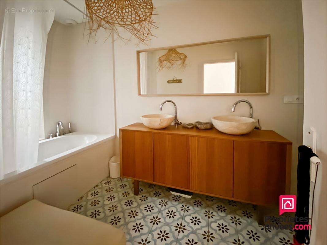 Maison à VAULT-DE-LUGNY