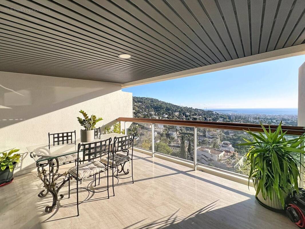 Appartement à LE CANNET