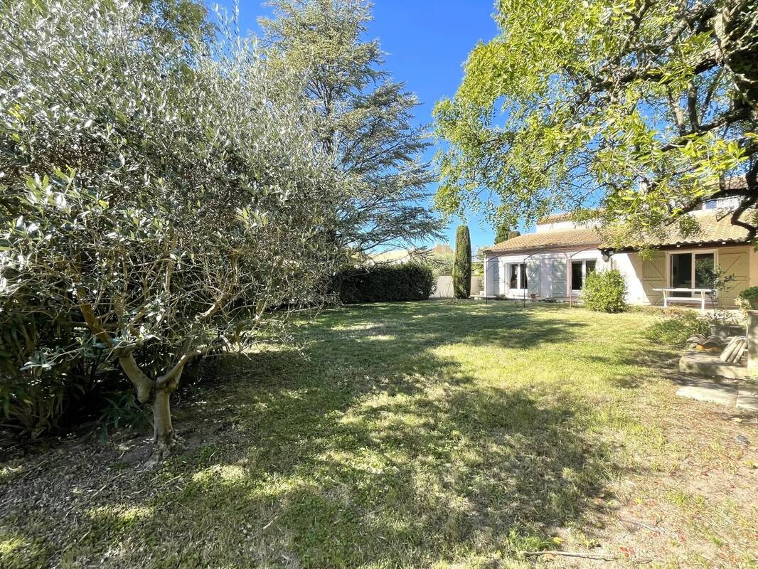 Maison à L&#039;ISLE-SUR-LA-SORGUE