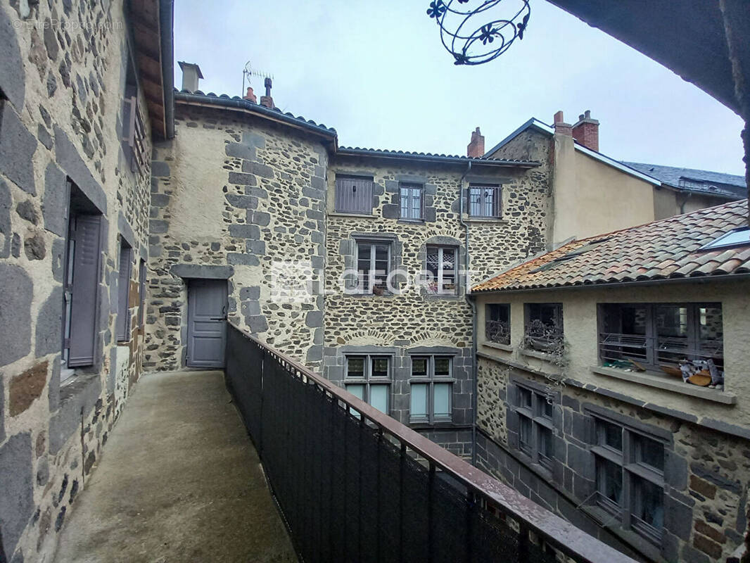 Appartement à SAINT-FLOUR