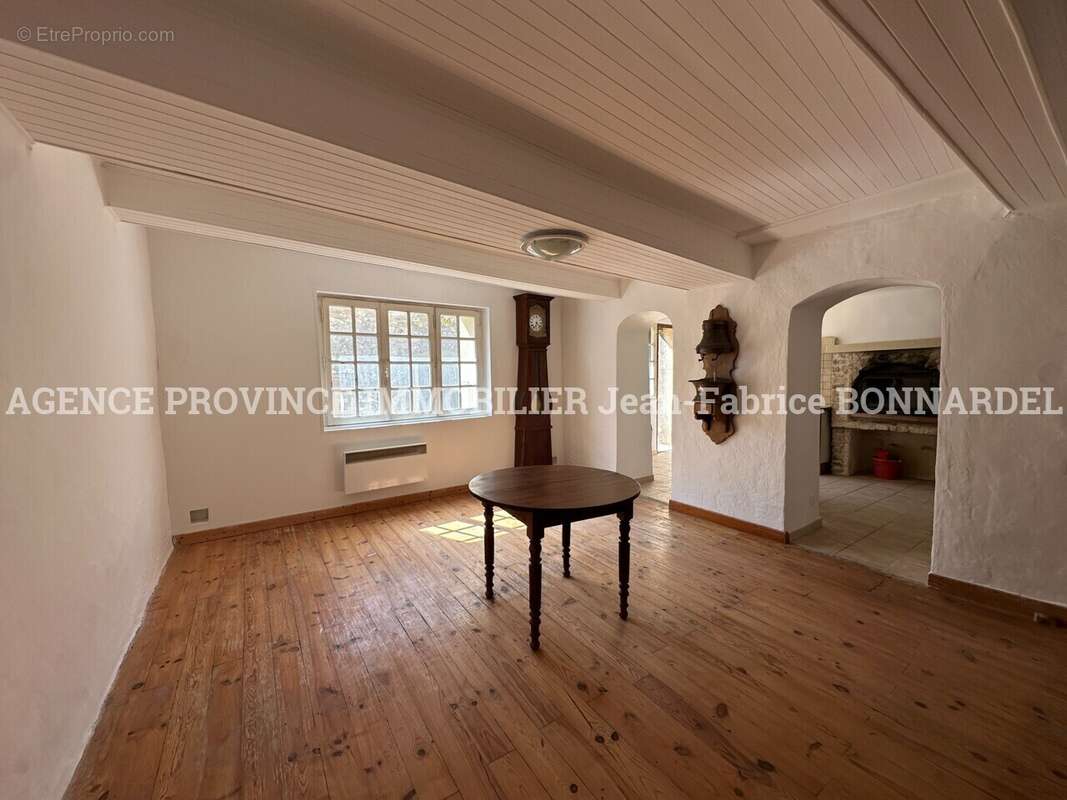 Maison à CHANTEMERLE-LES-GRIGNAN