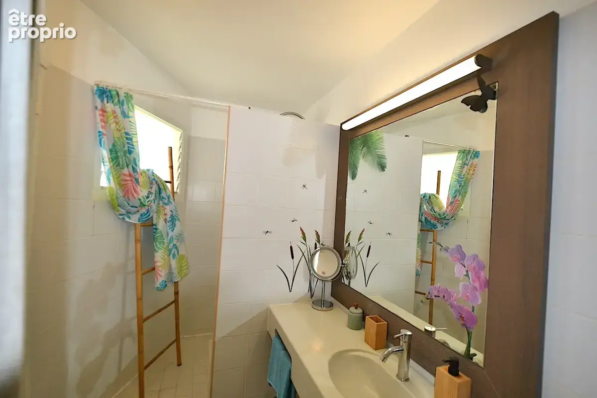 Studio en parfait état, meublé, vue mer - photo 6
