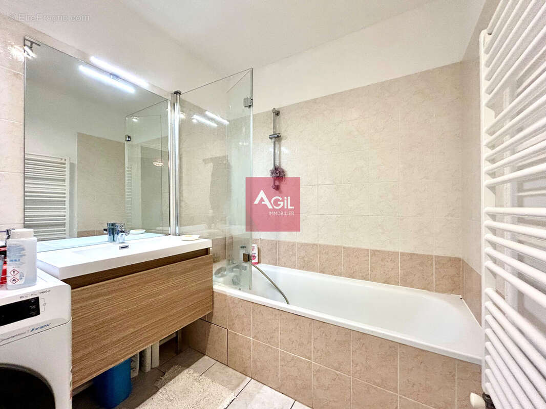 GRENOBLE - T3 de 67m2 avec grand balcon. - photo 4