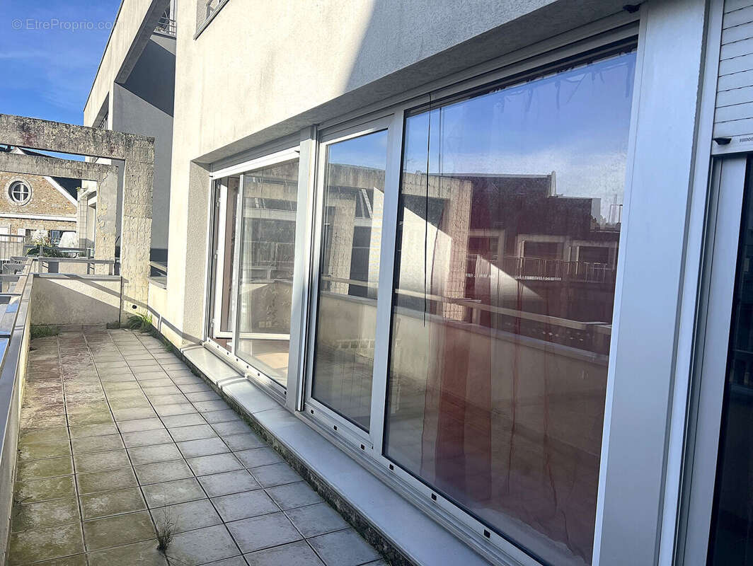 T5 de 98m², balcon terrasse, cave et parking - photo 6