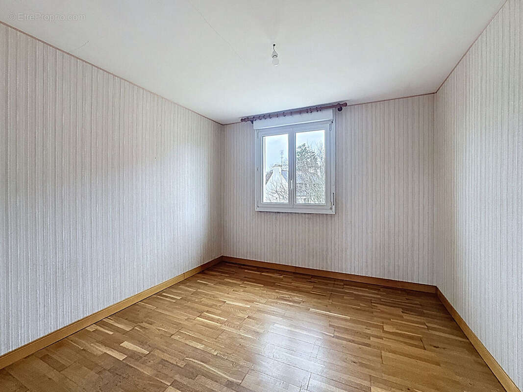 Maison à LE RELECQ-KERHUON