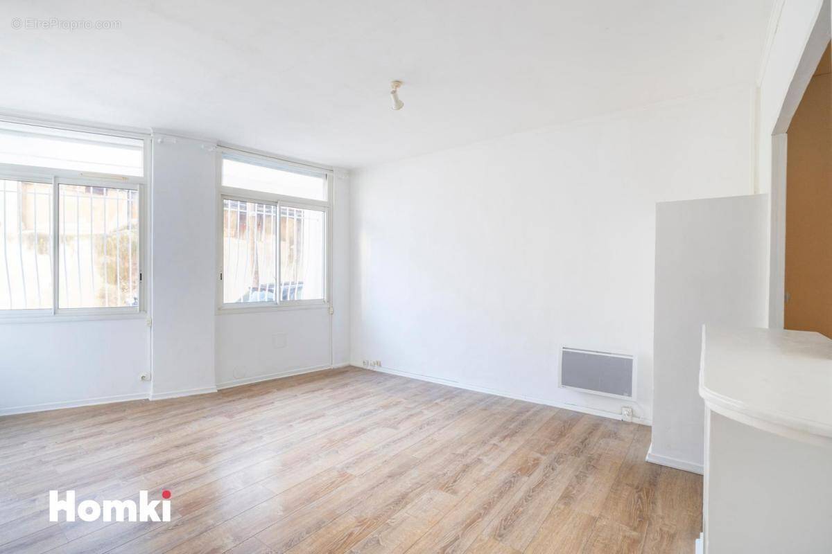 Appartement à MARSEILLE-7E