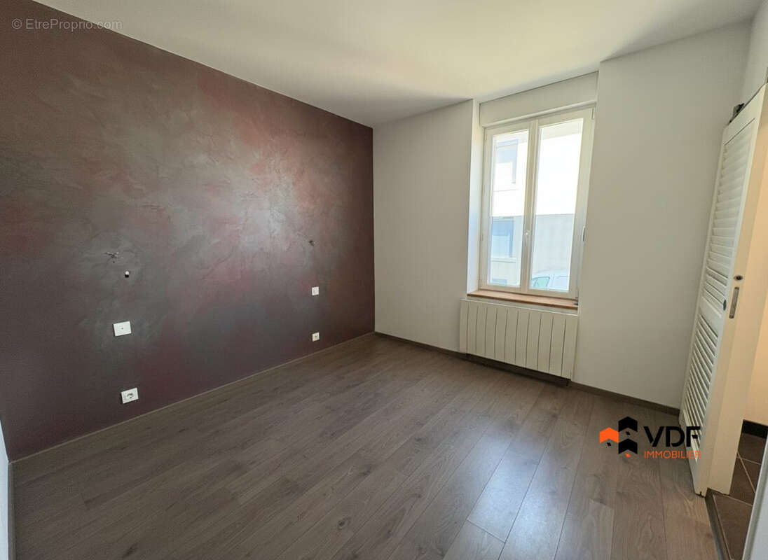 Appartement 48 m² à Roanne  - photo 4