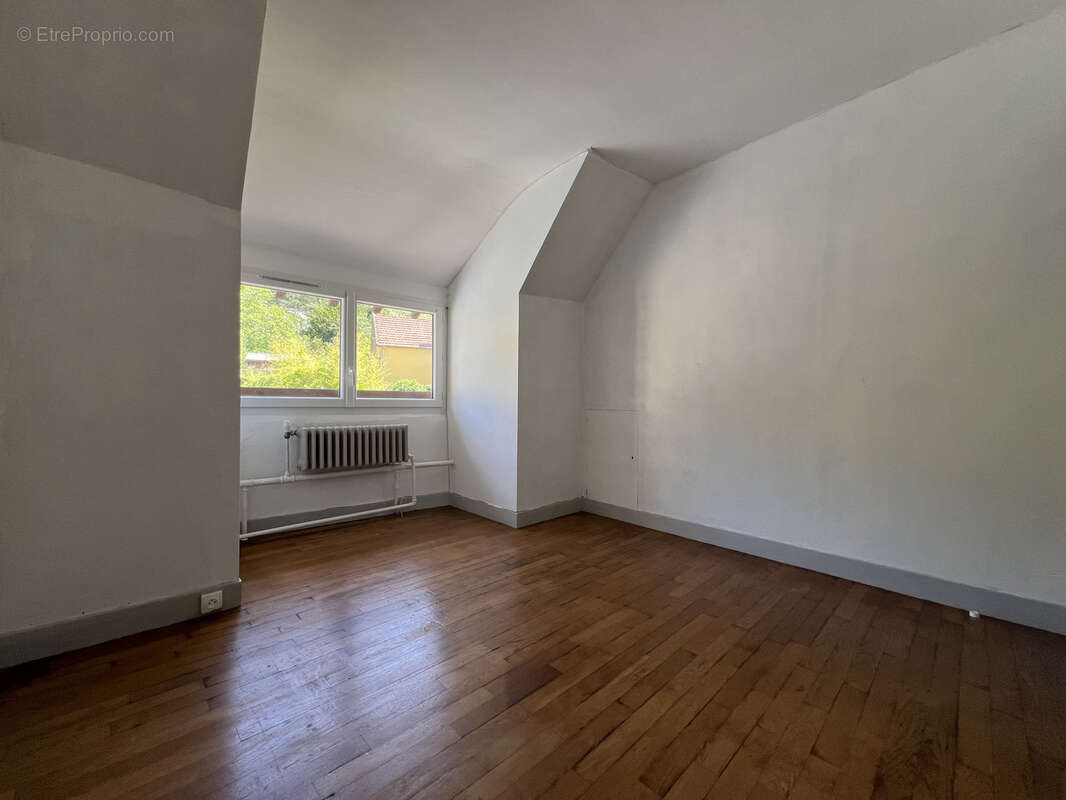 Maison à VILLIERS-SAINT-FREDERIC