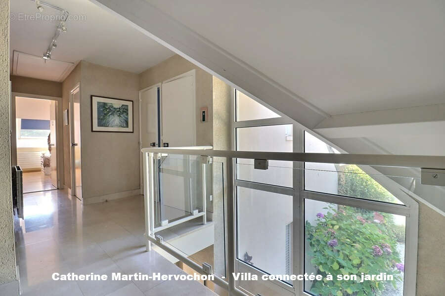 Villa de 5 chambres, 1 bureau et 2 chambres indépendantes - Garage double - Belle opportunité - photo 16