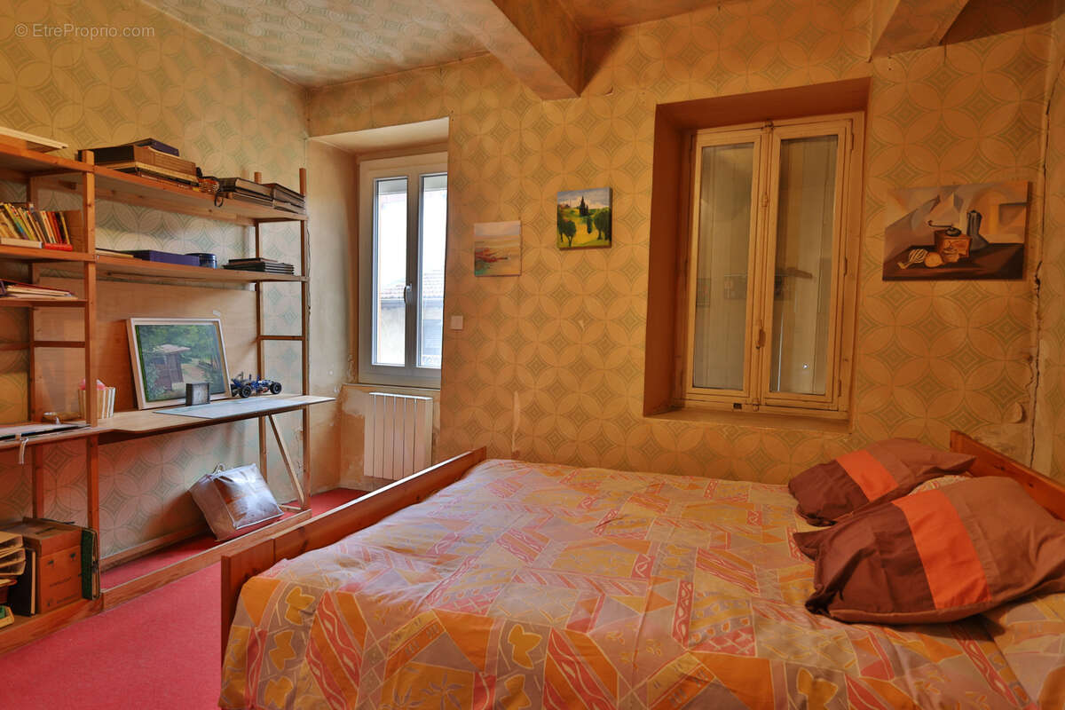 Maison à SAINT-GEORGES-D'ESPERANCHE