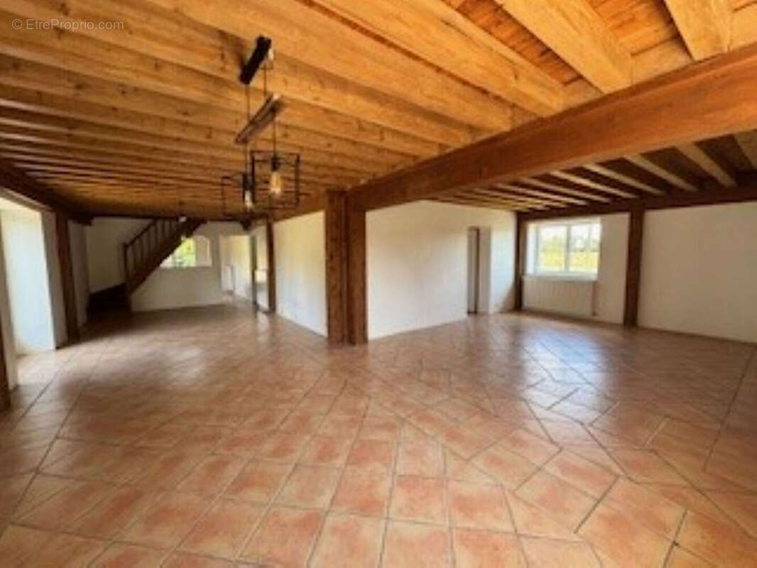 Maison à CHATILLON-SUR-CHALARONNE