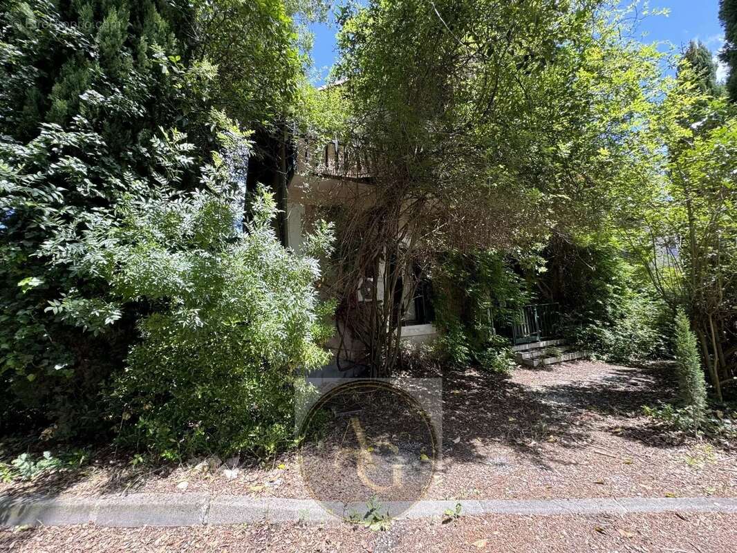 Commerce à CASTELNAUDARY