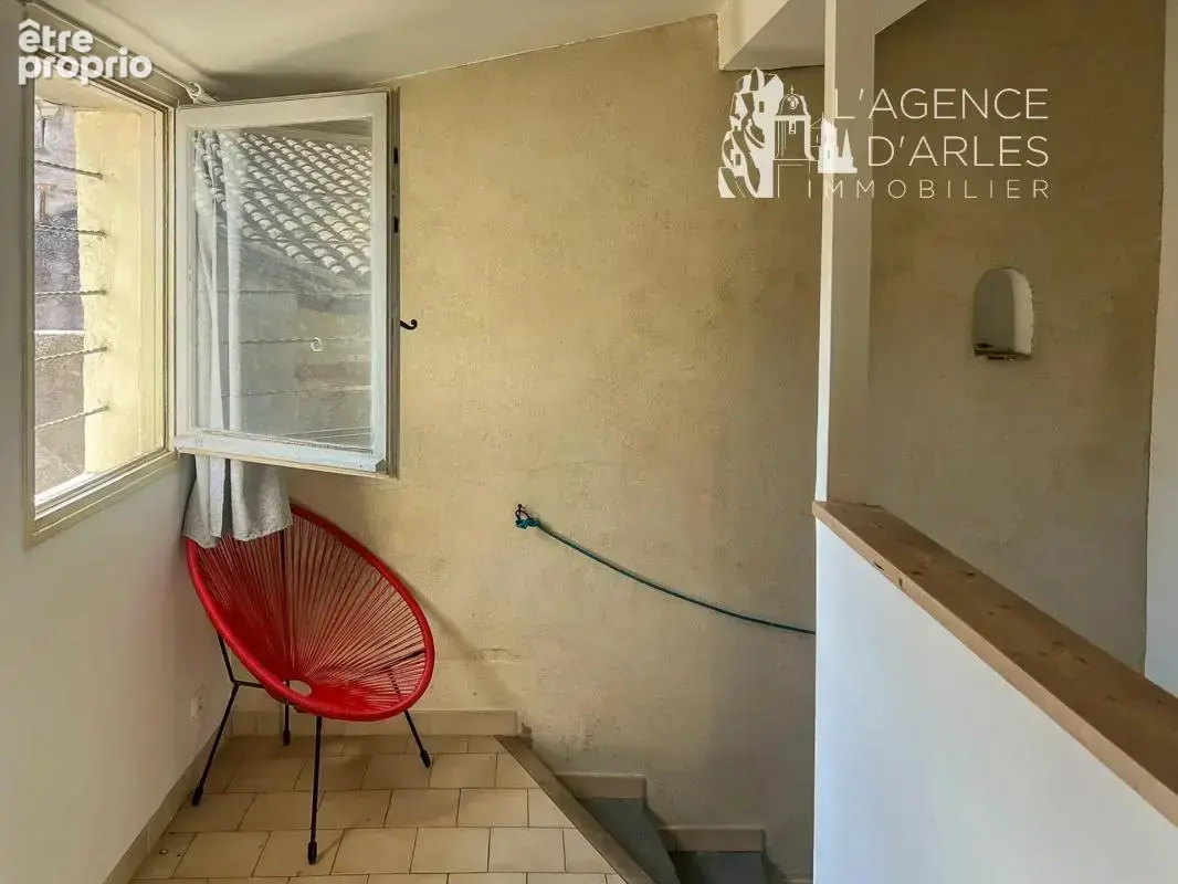 Arles centre historique – Dernier étage, studio lumineux avec terrasse sans vis-à-vis - photo 6