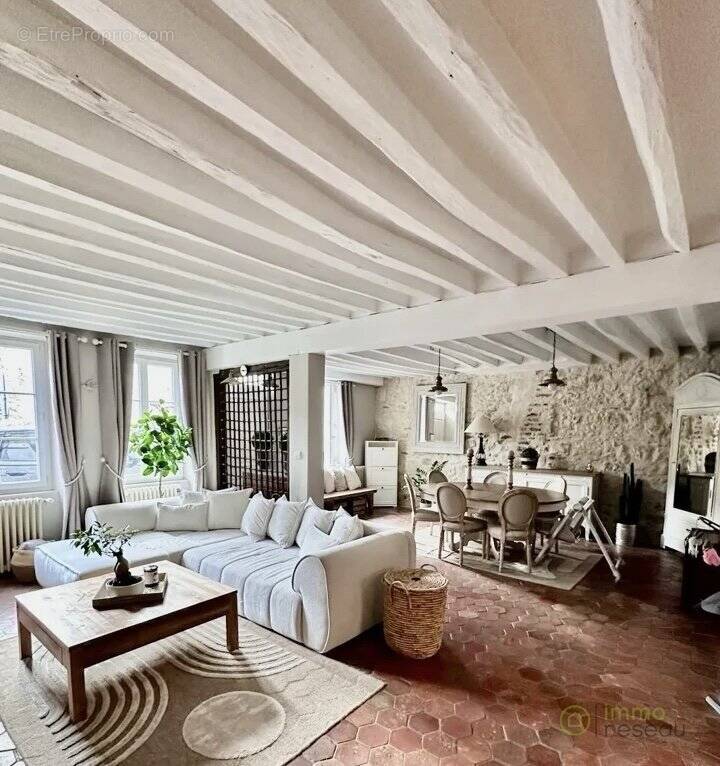 Maison à VILLENEUVE-SUR-VERBERIE