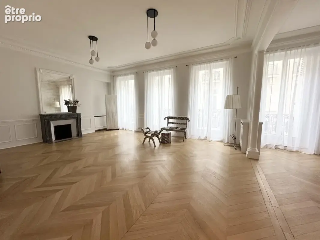 Mo GEORGES V 75008 Paris - 5 PIECES 147 m2 - photo 1