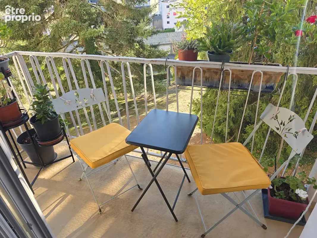 A VENDRE, NEVERS, appt T4 vu Parc au 1er ét avec cave et garage - photo 3