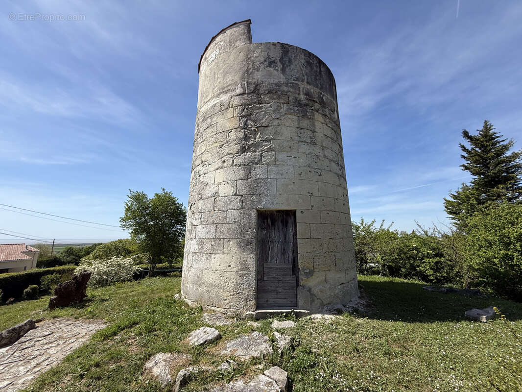 Maison à MORTAGNE-SUR-GIRONDE
