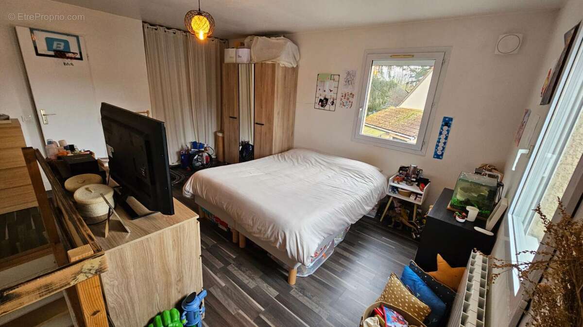 Appartement à CONDE-SUR-VESGRE