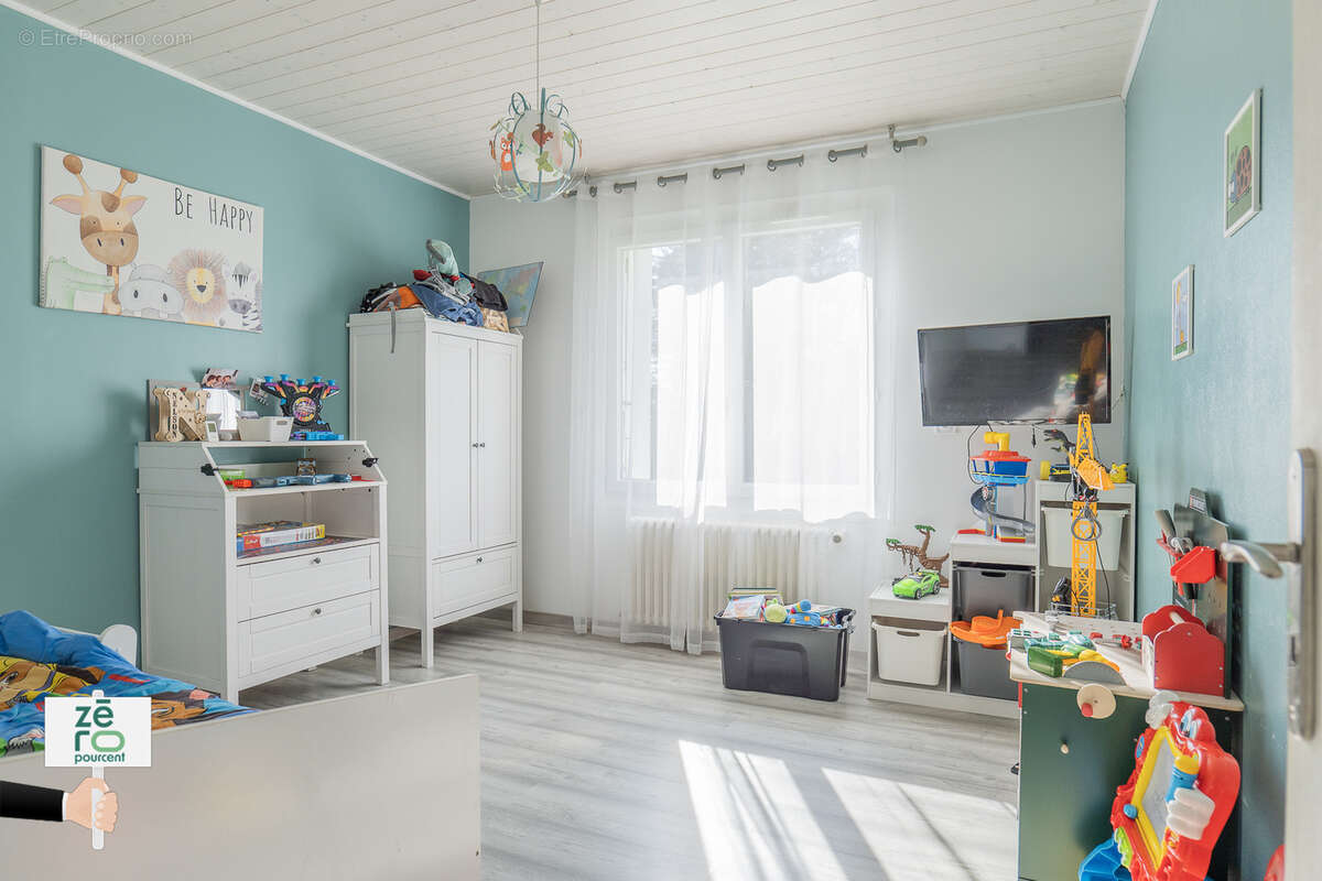 Maison à CHATEAUNEUF