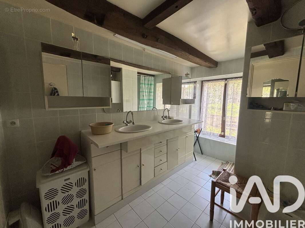 Maison 166 m² à Mennouveaux  - photo 6