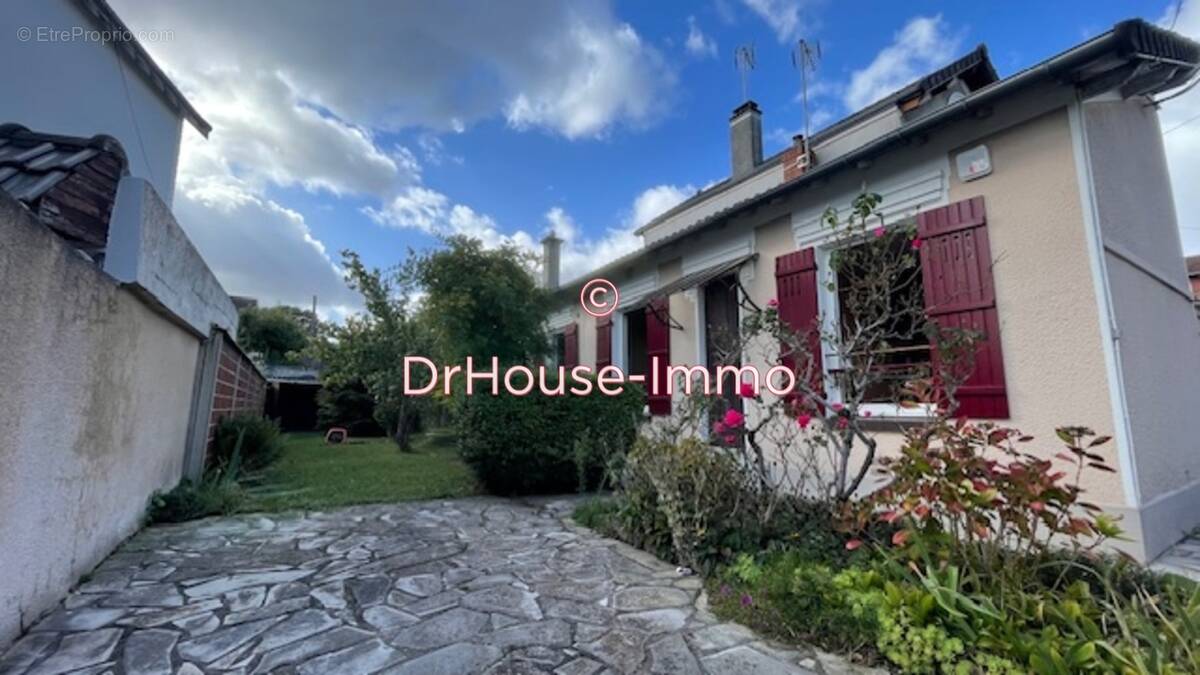 Maison à VILLEMOMBLE