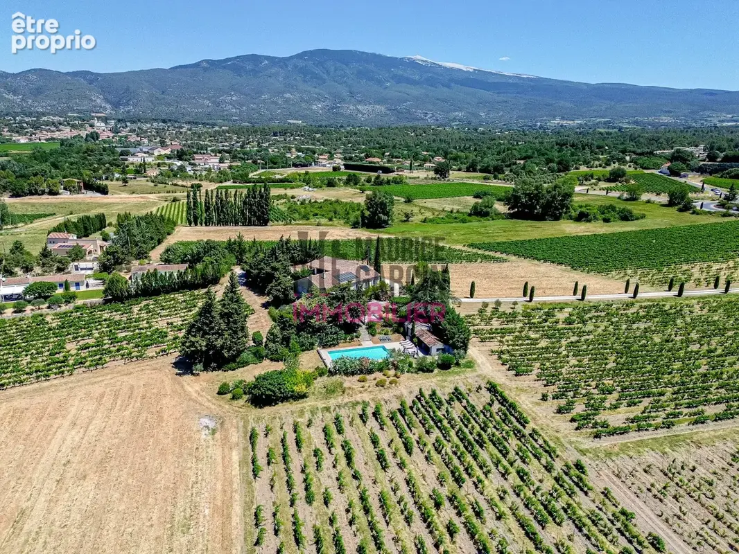 Maison 350 m² à Crillon-Le-Brave  - photo 2