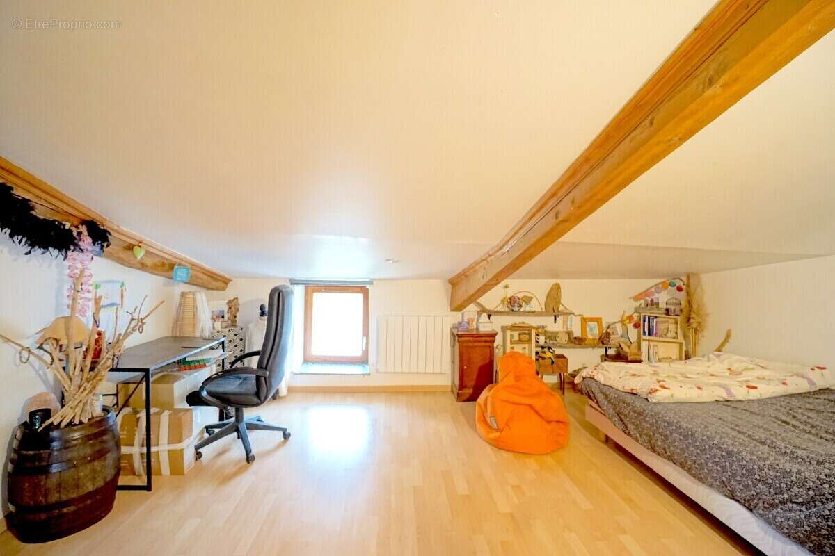 Maison à SOURCIEUX-LES-MINES