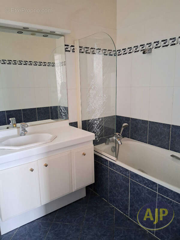 Maison à SAINT-ESTEPHE