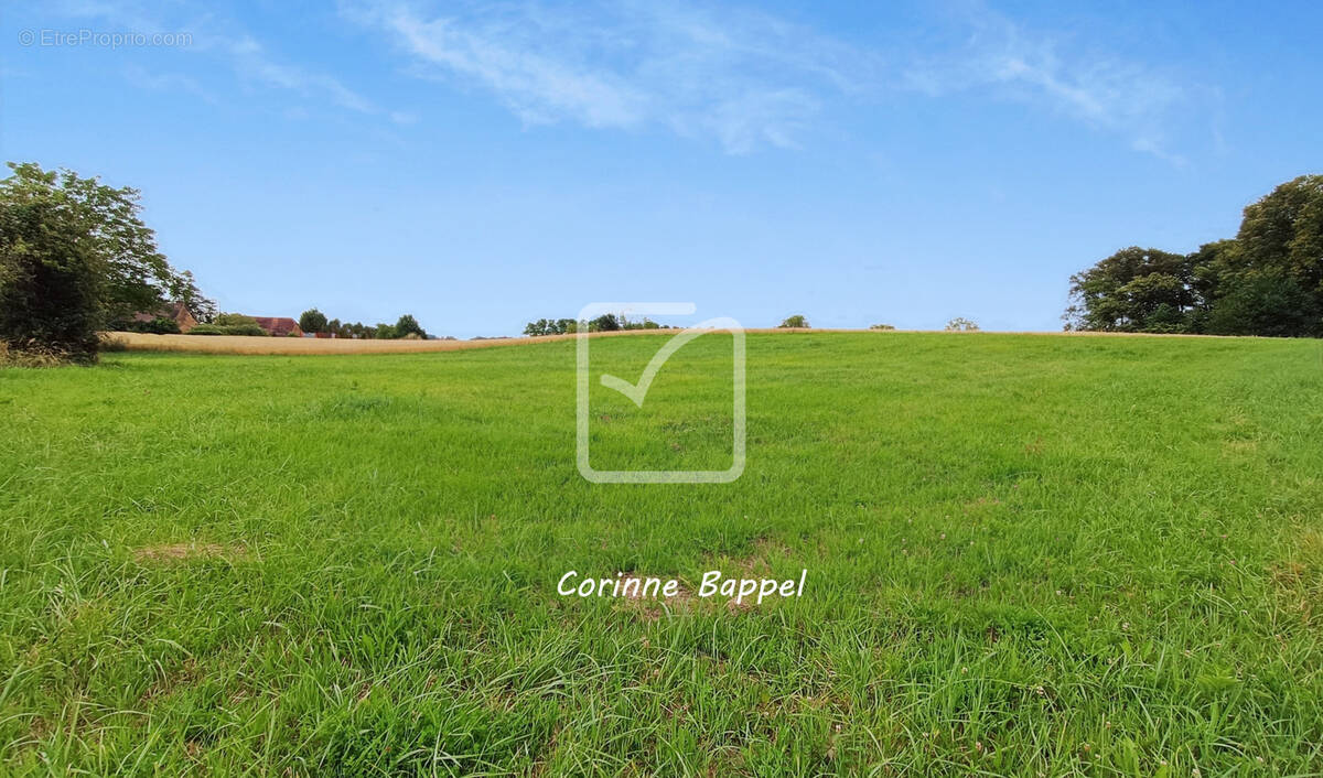 Terrain à SAINT-SULPICE-D'EXCIDEUIL