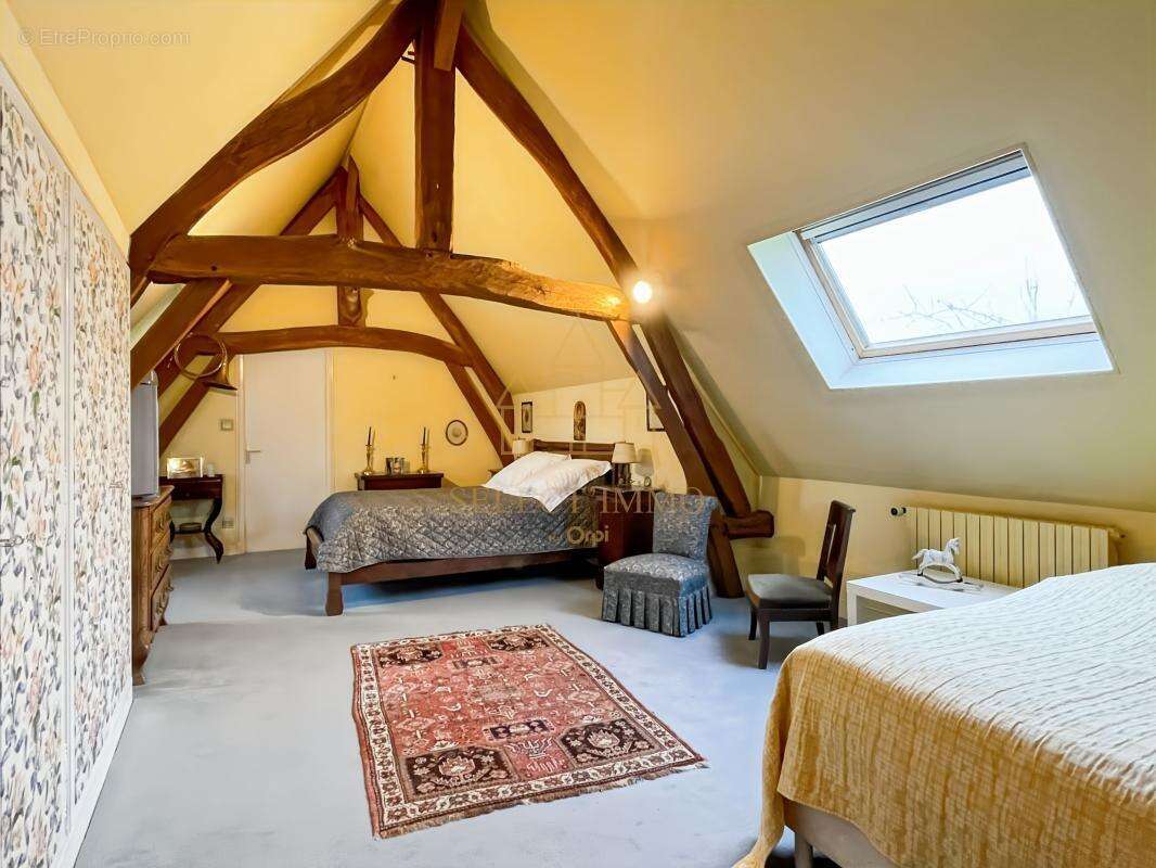 Propriété d'exception de 237m² dans un cadre d'exception et 400m² de dépendances - photo 16