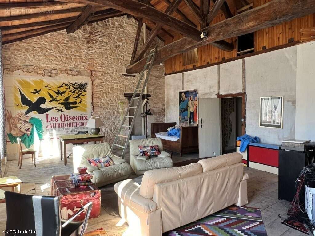 Maison à RUFFEC